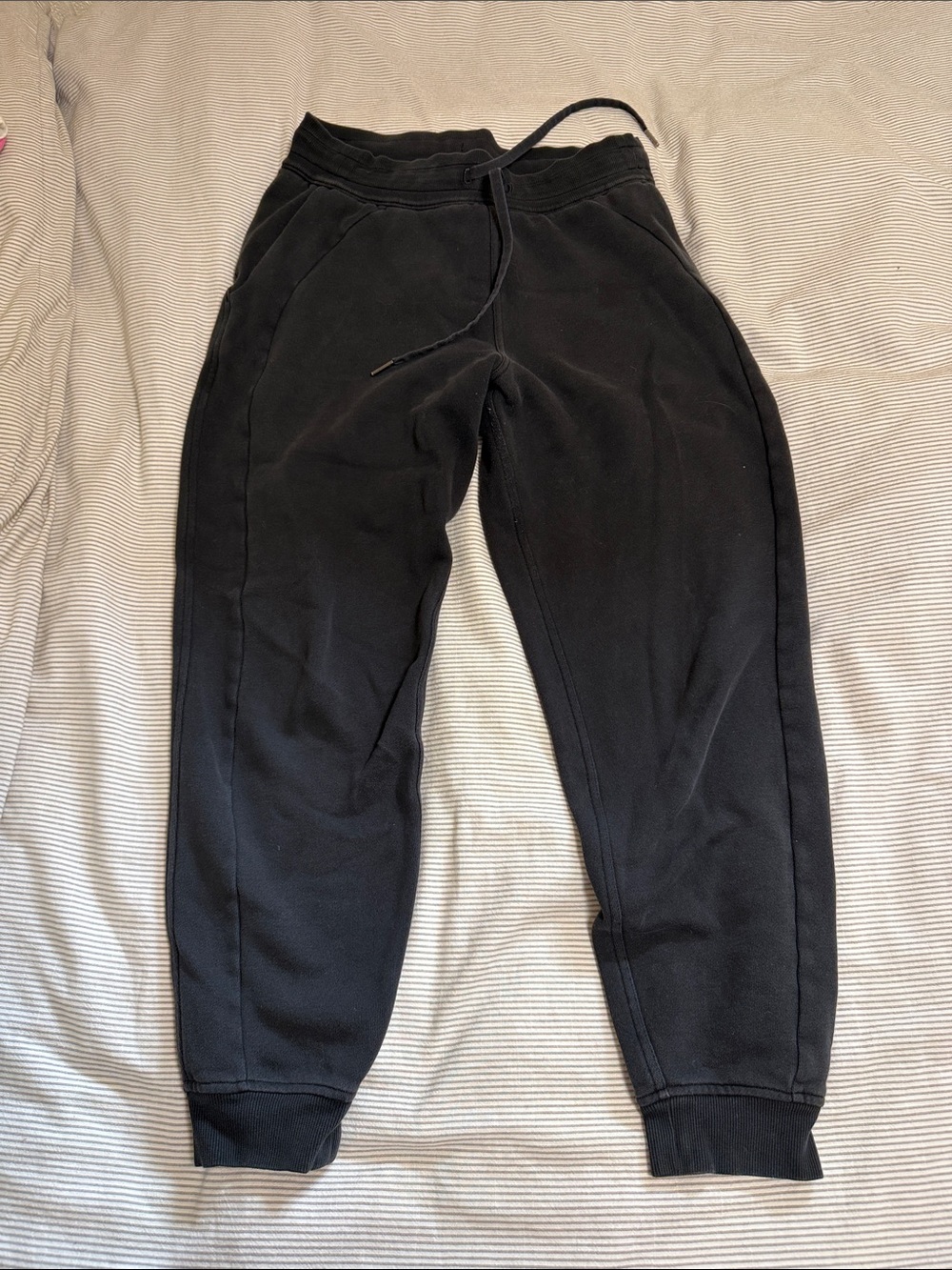 Lululemon Scuba Jogger 6